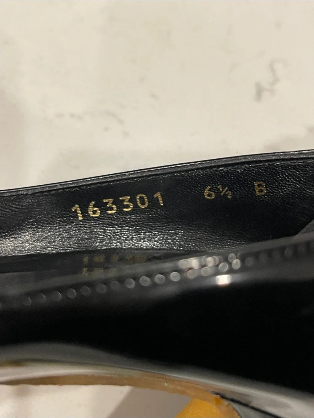 GUCCI Vernice Diamond Patent Leather Pumps Black Heels Platform 6.5